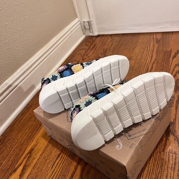 Free People Catch Me If You Can Sneaker - Picture 4 of 4